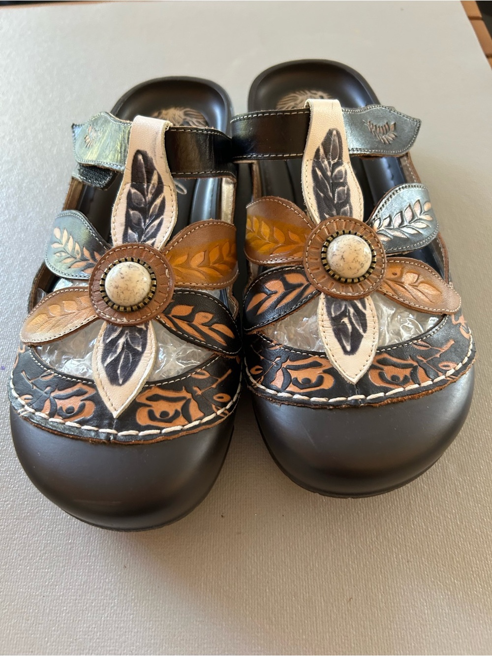 Elite by Corkys Coastal Leather Sandals EU 38 Bohemian Floral Art to Wear Black